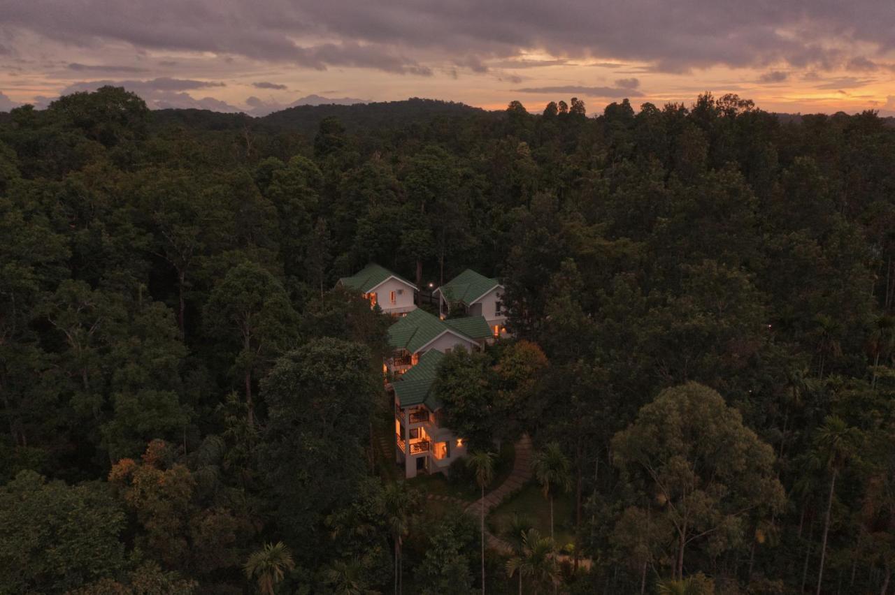The Woods Resorts Wayanad Sultan Bathery Exterior foto